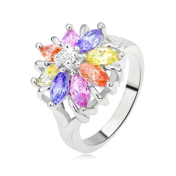 Anello lucido in color argento, fiore colorato con pietre levigate
