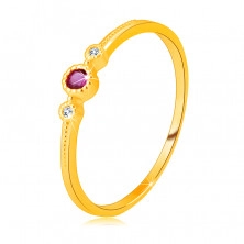 Anello in oro giallo 14K, con diamante - rubino in montatura, diamanti chiari, piccole palline