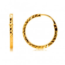 Orecchini in oro giallo 585 - cerchi decorati con forma di rombo, lati quadrati, 14 mm