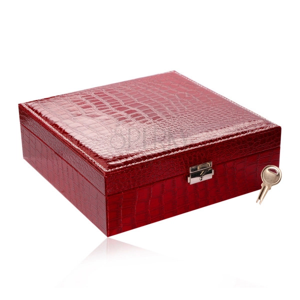 Confezione regalo, a forma rettangolare ed in colore rosso - similpelle di coccodrillo, fibbia e chiave