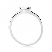 Anello di fidanzamento in argento 925 - zircone ovale nella corona